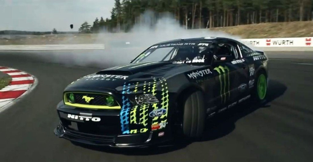 Monster Energy Ford Mustang RTR