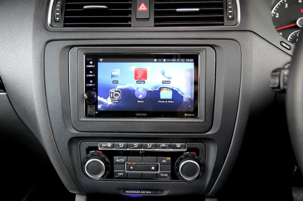 Clarion AX1 device