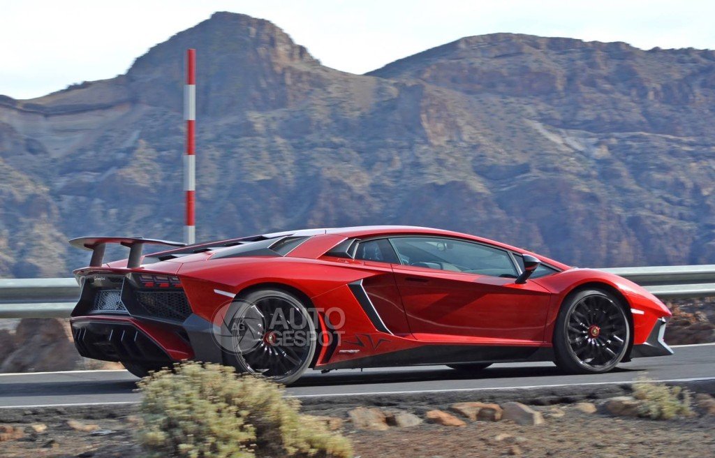 Lamborghini Aventador LP740-4 SV -4
