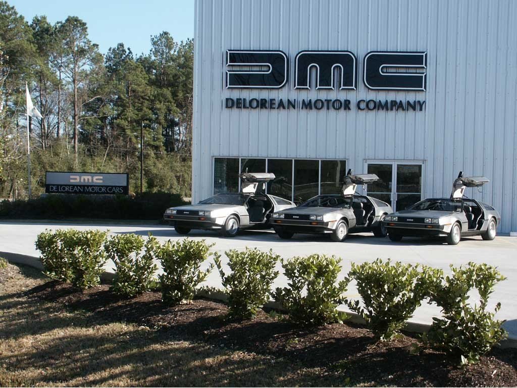 DeLorean DMC 12