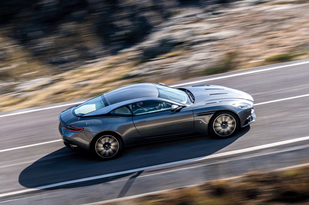 2017 Aston Martin DB11- 2016 Geneva Motor Show-3