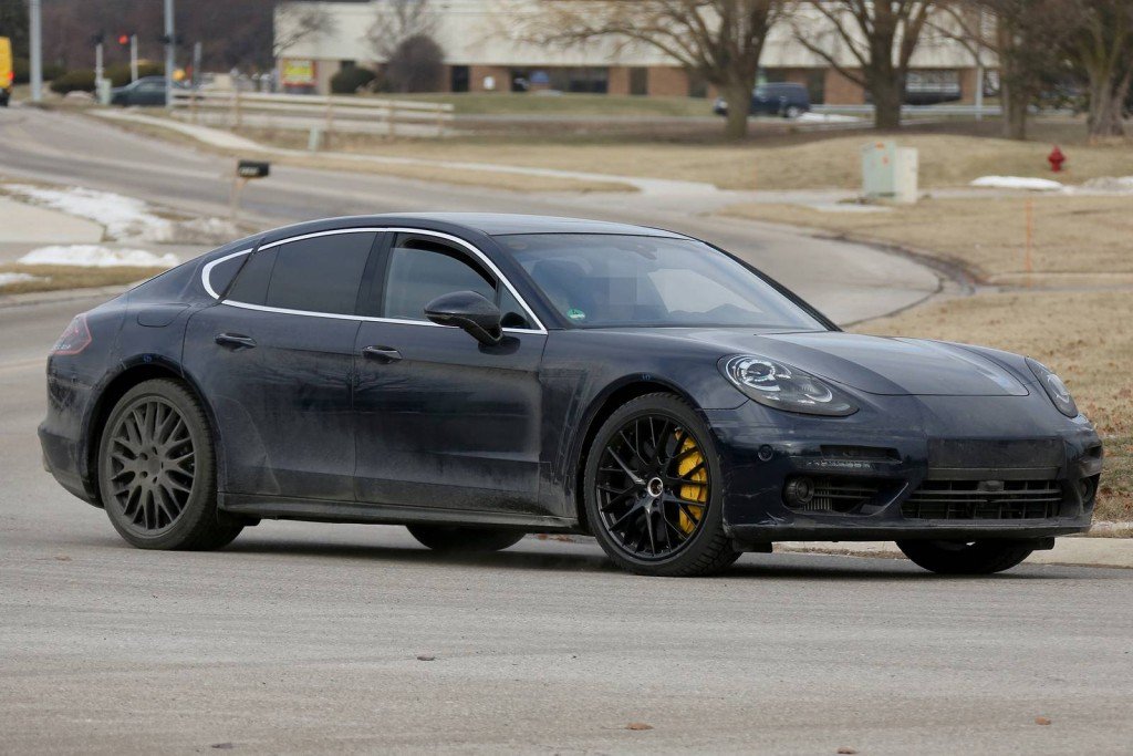 2017 Porsche Panamera caught testing in the US-1