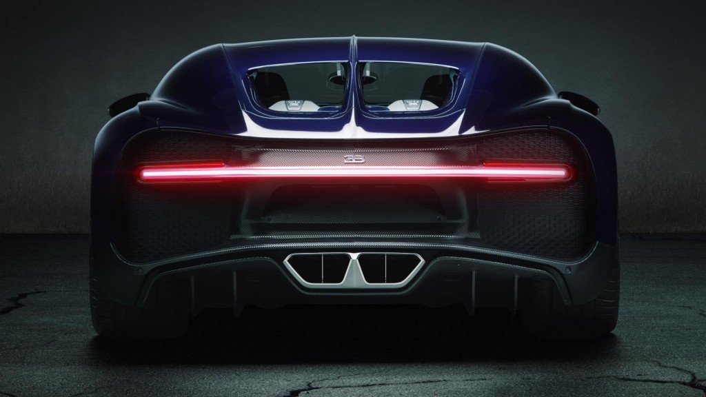 Bugatti Chiron Official Image- 2016 Geneva Motor Show-3