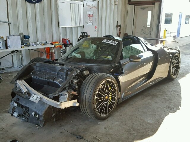 Wrecked Porsche 918 for sale-2