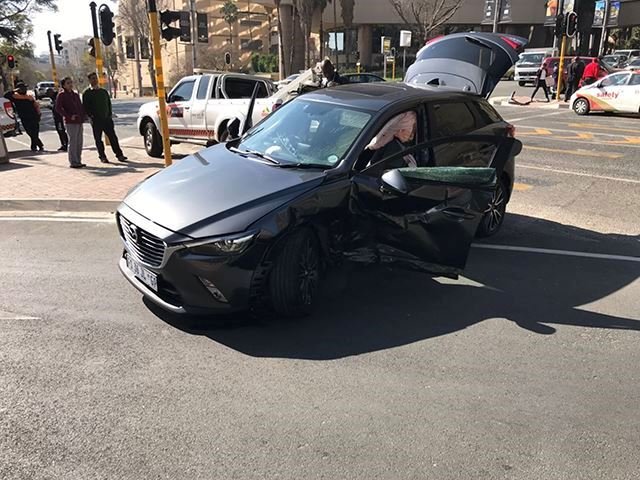 Ferrari 488 GTB crash-Sandton-South Africa-4