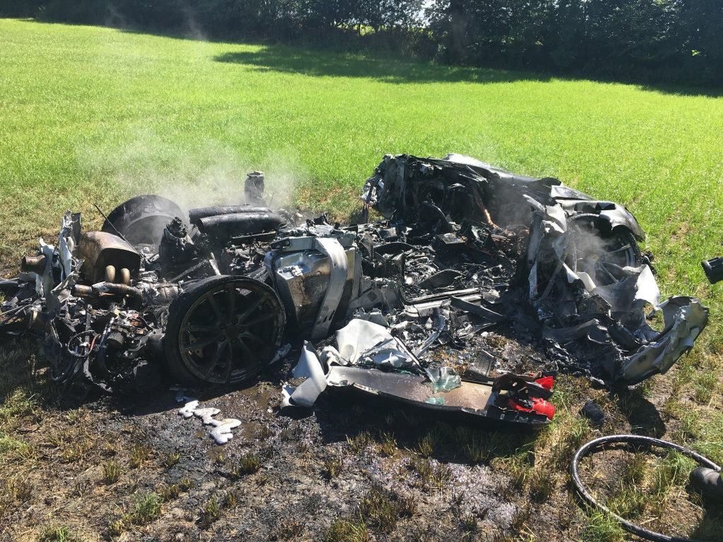 Ferrari 430 Scuderia-crash-M1-South Yorkshire-2