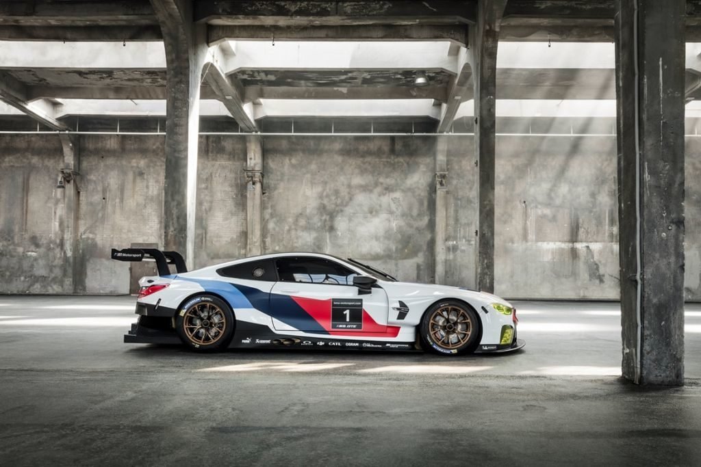 BMW M8 GTE-2017 Frankfurt Motor Show-5