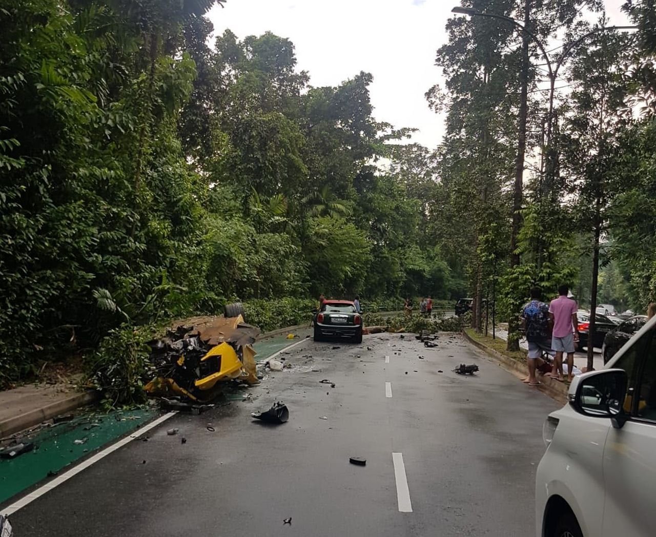 Lamborghini-Aventador-Singapore-Crash-6