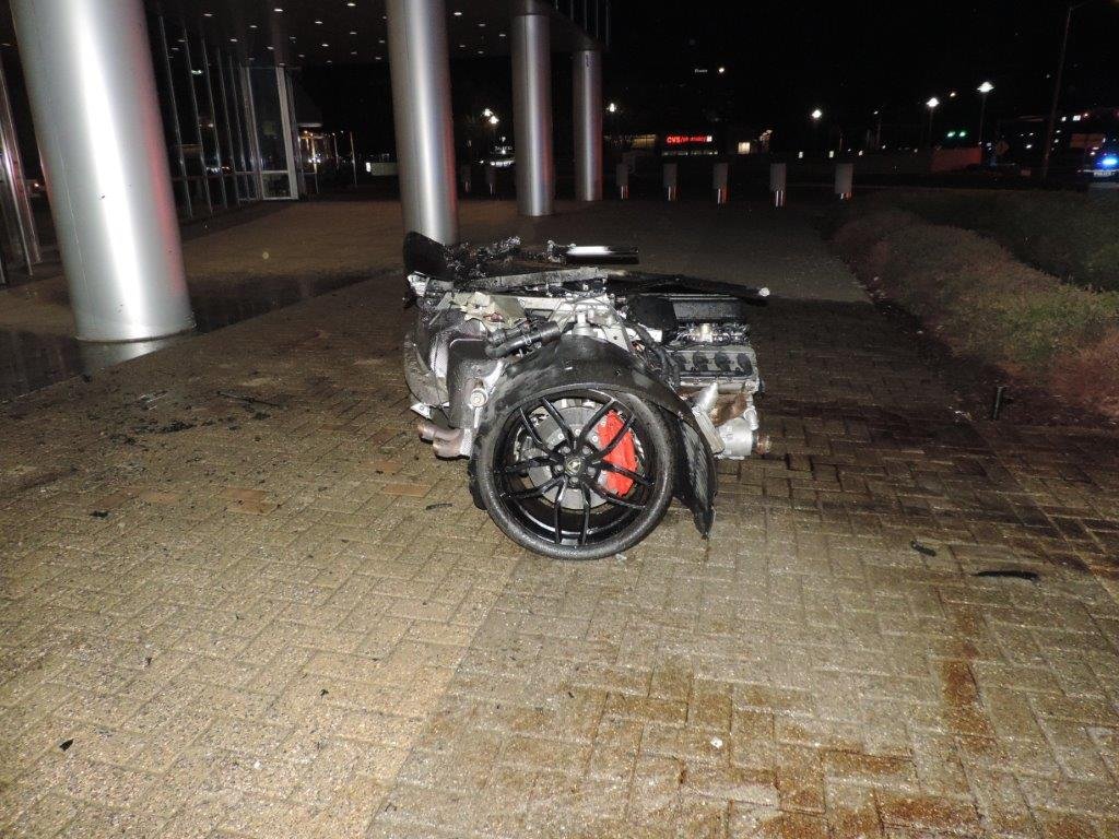 Lamborghini-Huracan-crash-Fairfax-Virginia-USA-2