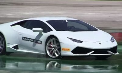 Lamborghini Huracan drifts