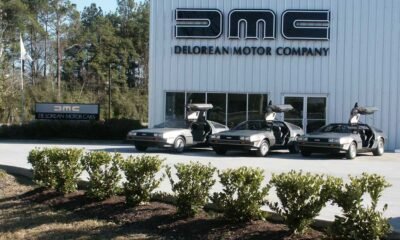 DeLorean DMC 12