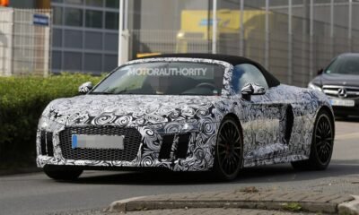 2017 Audi R8 Spyder front angle image