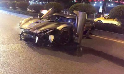 Koenigsegg Agera R Crashes in China