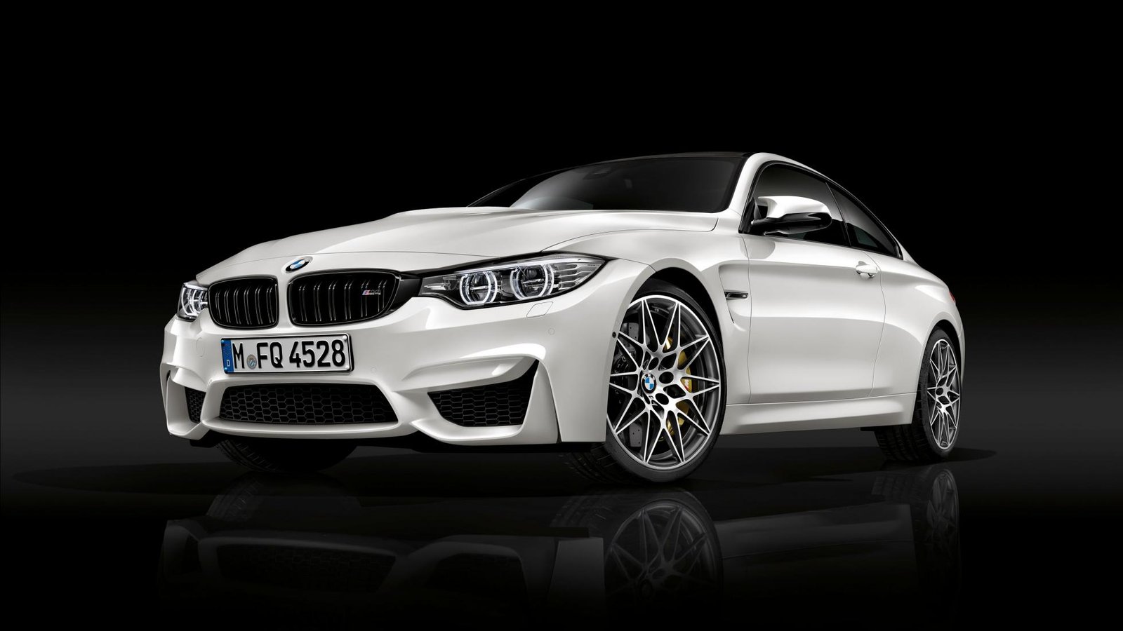 BMW M4 Competition Package