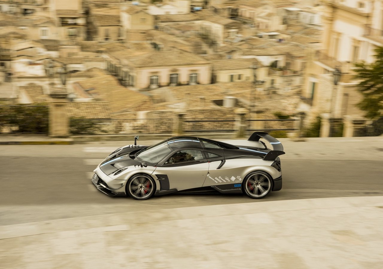 Pagani Huayra BC-2016 Geneva Motor Show-2