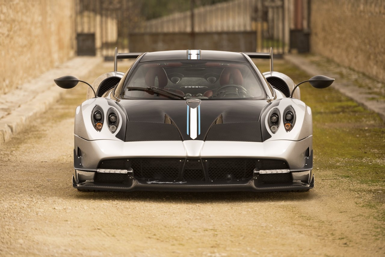 Pagani Huayra BC-2016 Geneva Motor Show-6