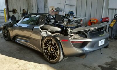 Wrecked Porsche 918 for sale-3