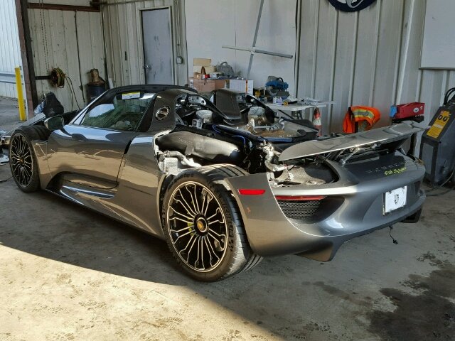 Wrecked Porsche 918 for sale-3