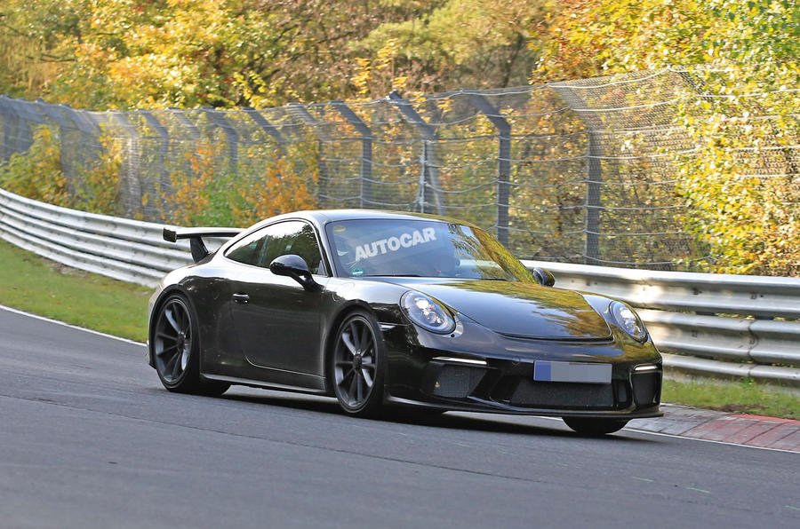 2017-porsche-911-gt3-spy-shots-2