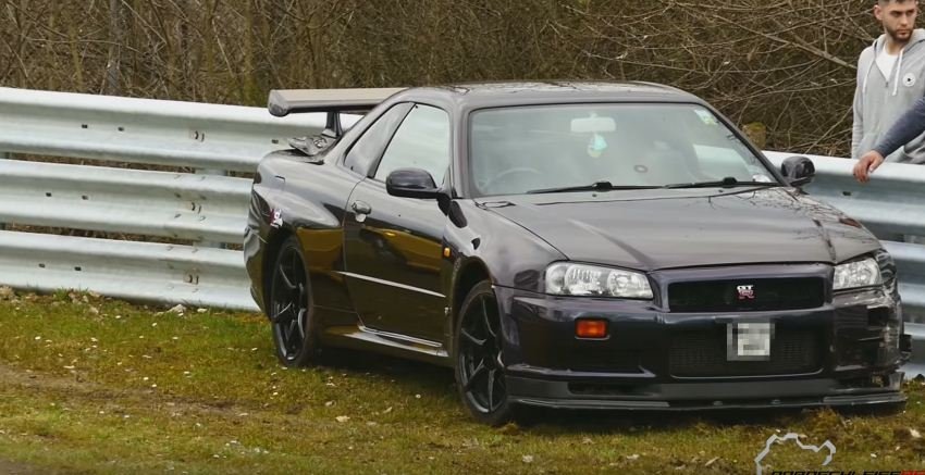 R34 V-Spec Nissan GT-R Crash at Nurburgring