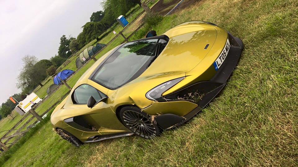 2016 Mclaren 675LT Spide crash Goodwood-2