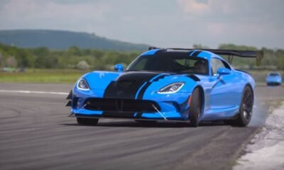 chris-harris-drives-a-dodge-viper-acr