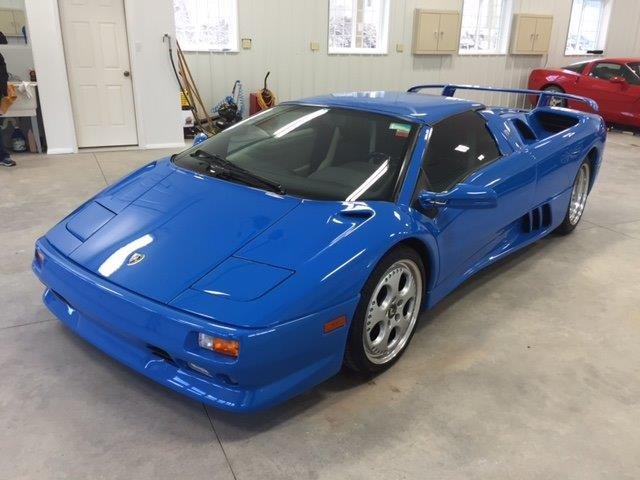 donald-trumps-lamborghini-diablo-vt-roadster-for-sale-13