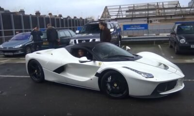 gordon-ramsay-shows-off-his-laferrari-aperta