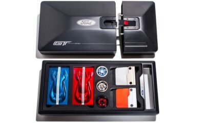 What's inside a Ford GT Order kit-1