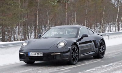 2019 Porsche 911 spy shots-1