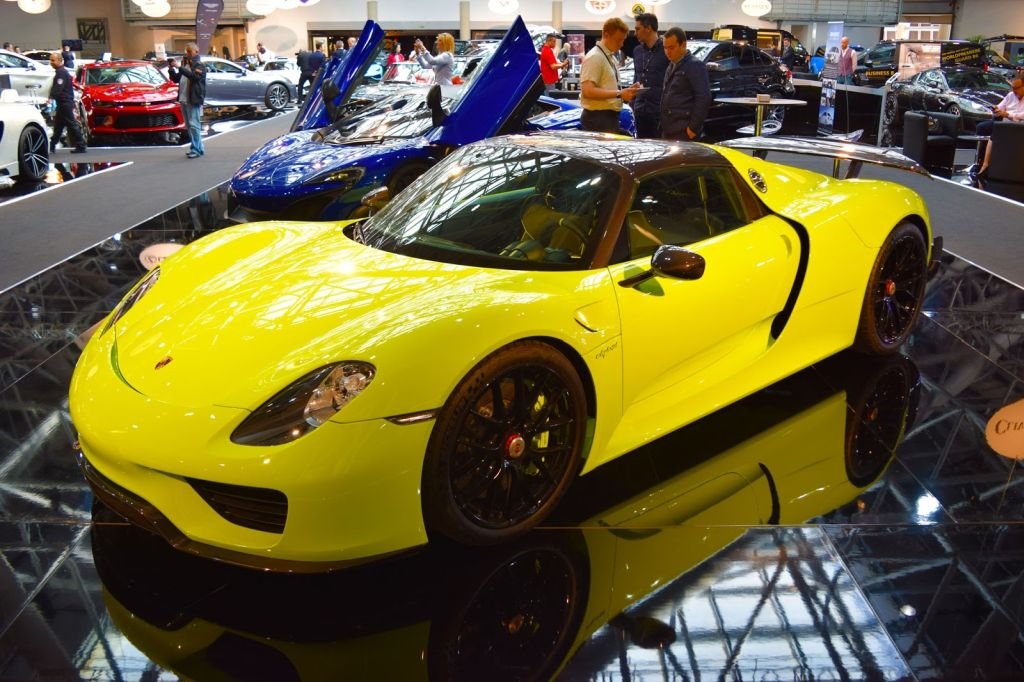Acid Green Porsche 918 Spyder Weissach for sale-2