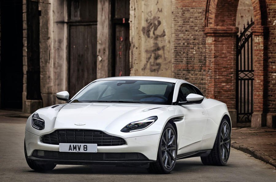 Aston Martin DB11-AMG V8-1