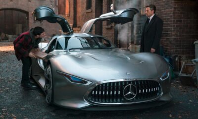 Batman-justice-league-mercedes-vision-gt-car