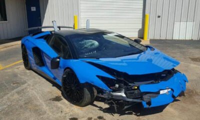 lamborghini-aventador-sv-roadster-wrecked-1