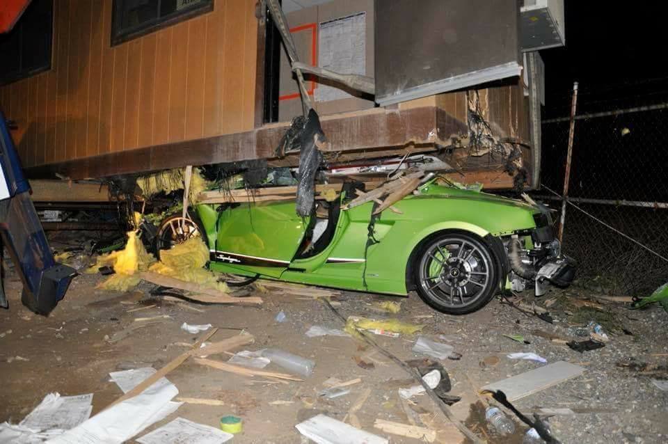 Green Lamborghini Gallardo Superleggera Crash-California-1