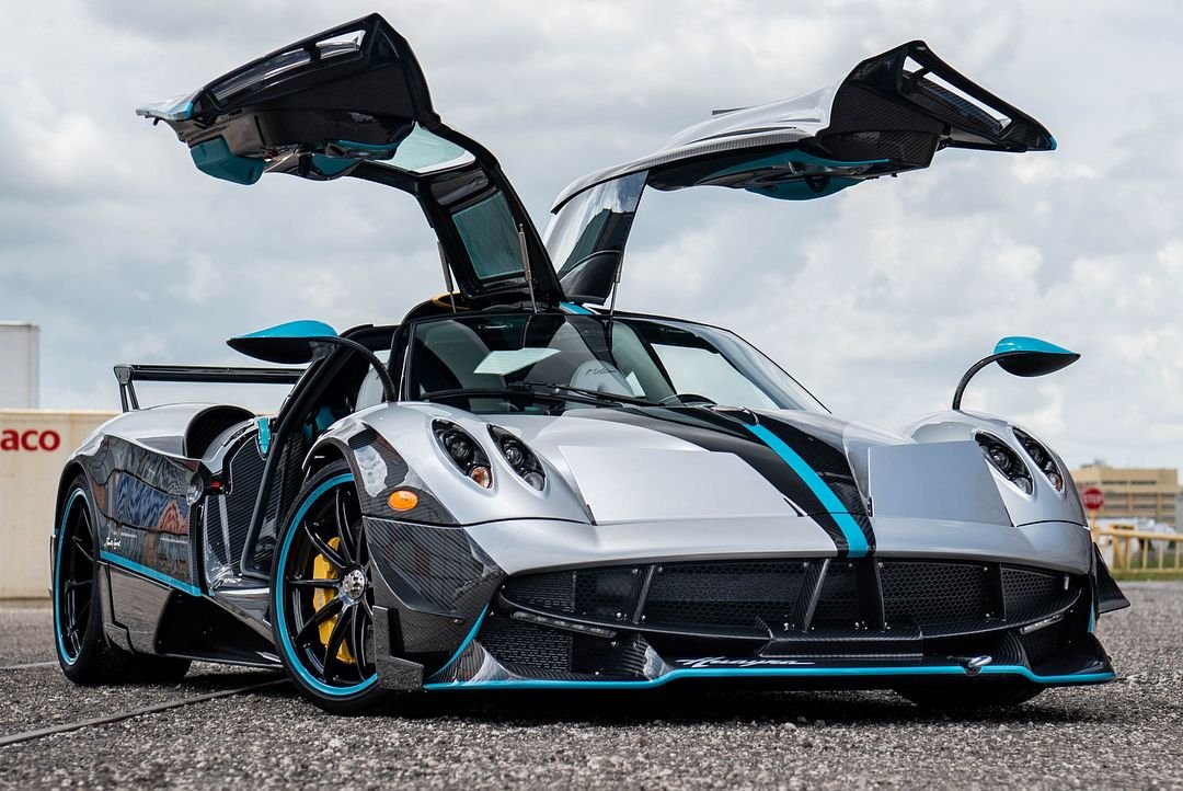 Pagani Huayra Il Ultimo-Prestige Imports-Brett David-10
