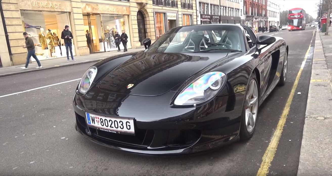 Straight pipe-Porsche Carrera GT-London