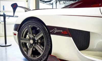 Koenigsegg Agera RS-white-red-carbon-Canada-3