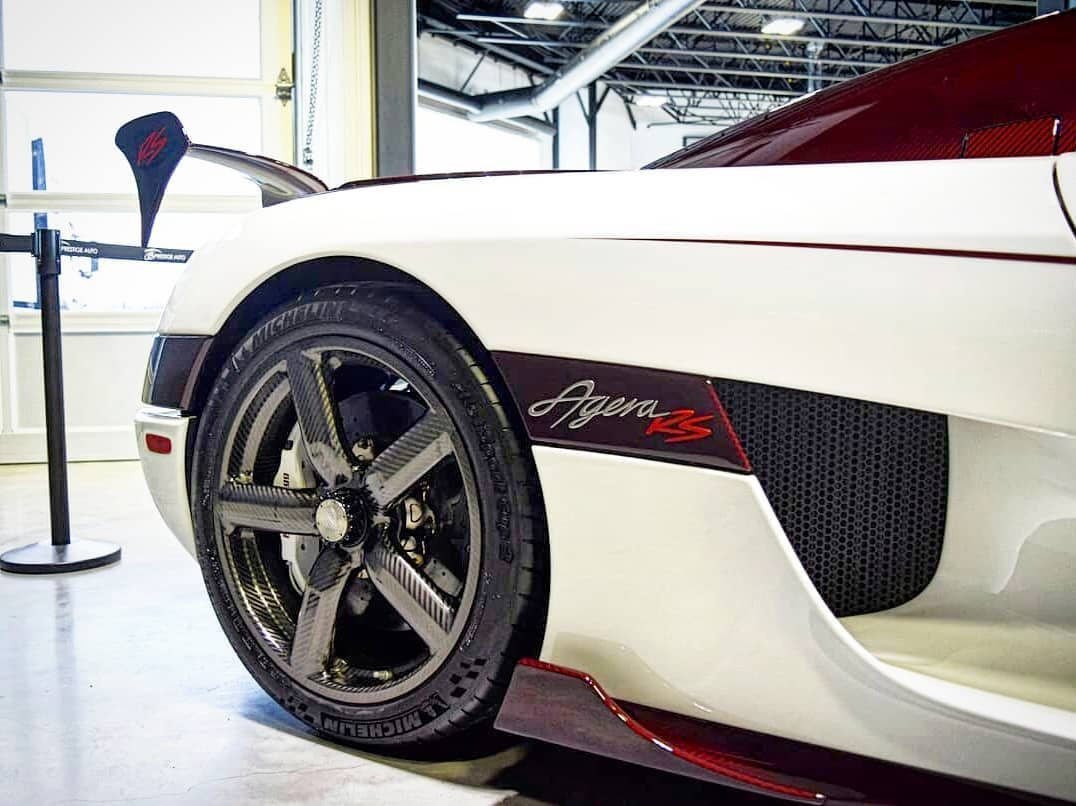 Koenigsegg Agera RS-white-red-carbon-Canada-3