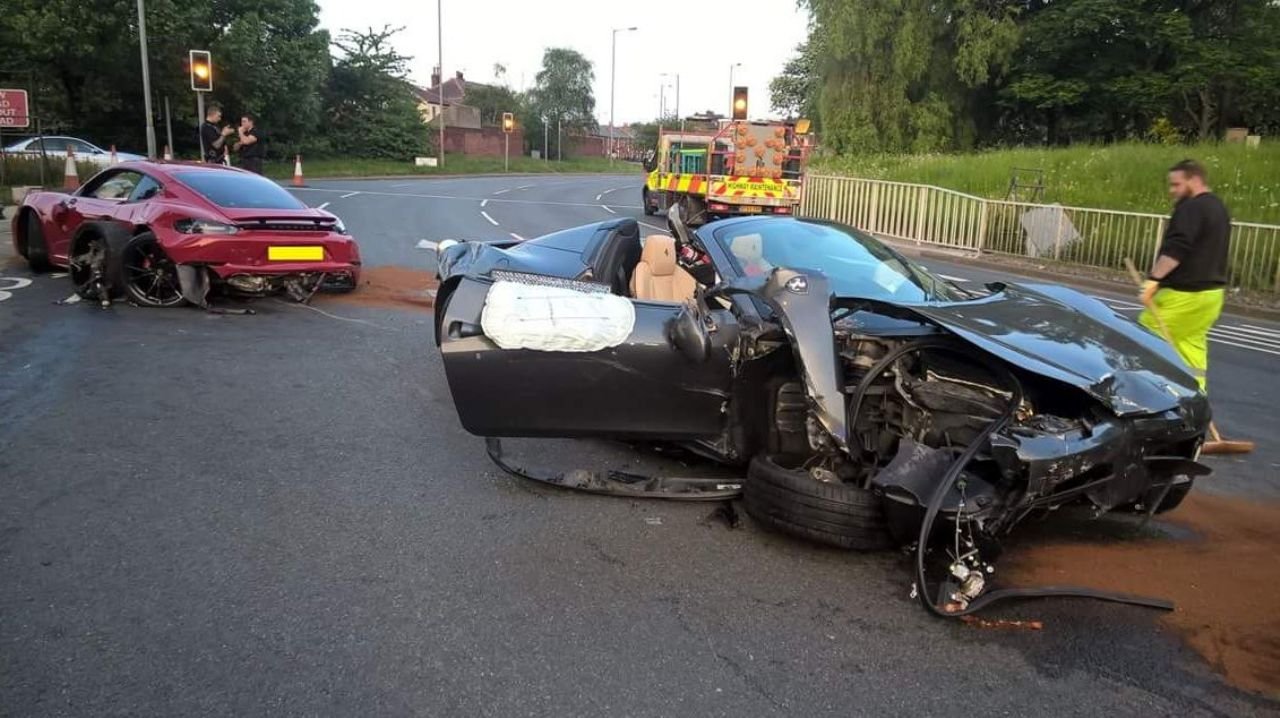 Ferrari 458 and Porsche 728 crash