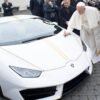 pope-francis-signed-lamborghini-huracan-2
