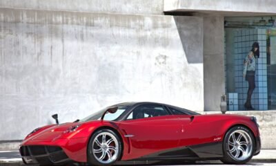 Pagani-Huayra-2012