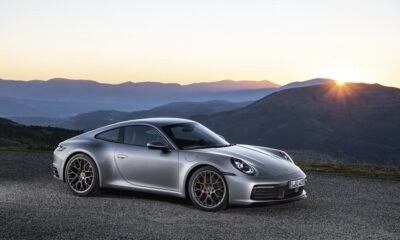 2020-porsche-911-992-01
