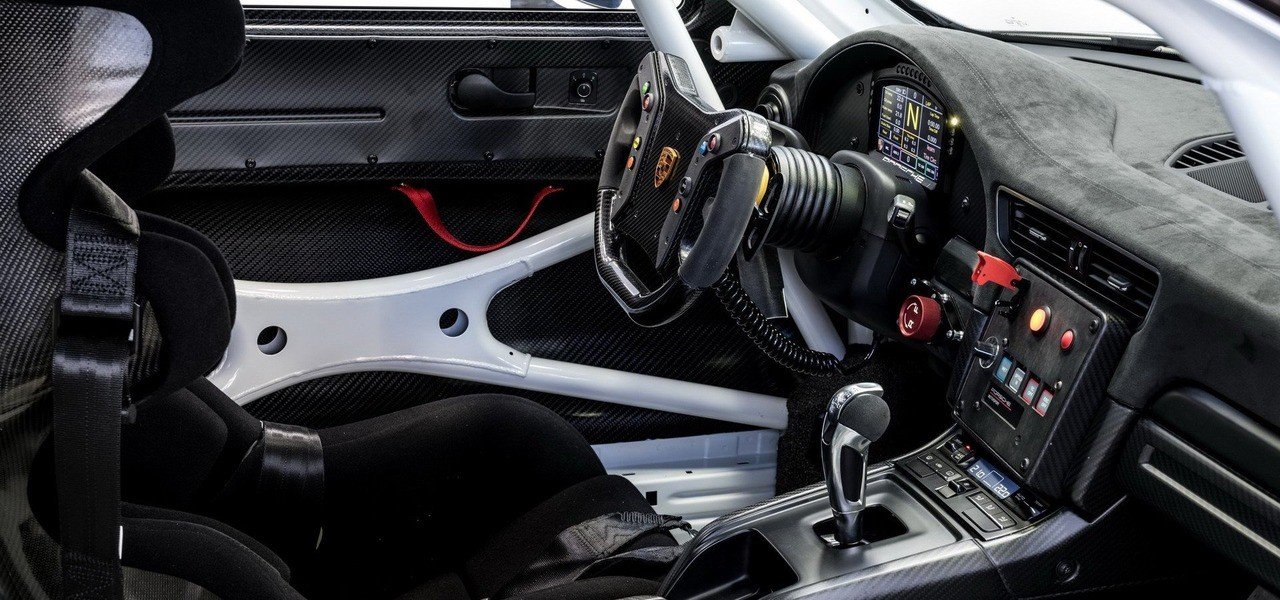 porsche-911-gt2-rs-clubsport-5