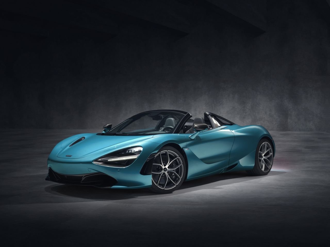 McLaren 720S Spider-8