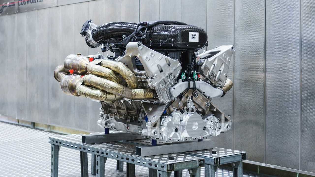 aston-martin-valkyrie-s-cosworth-v12-engine-04