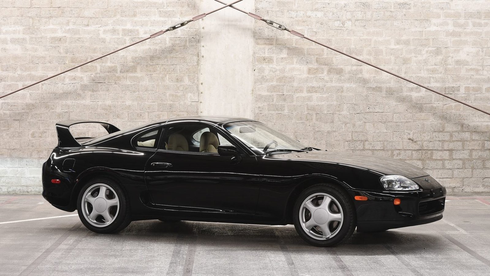 Toyota Supra A80 Mark IV
