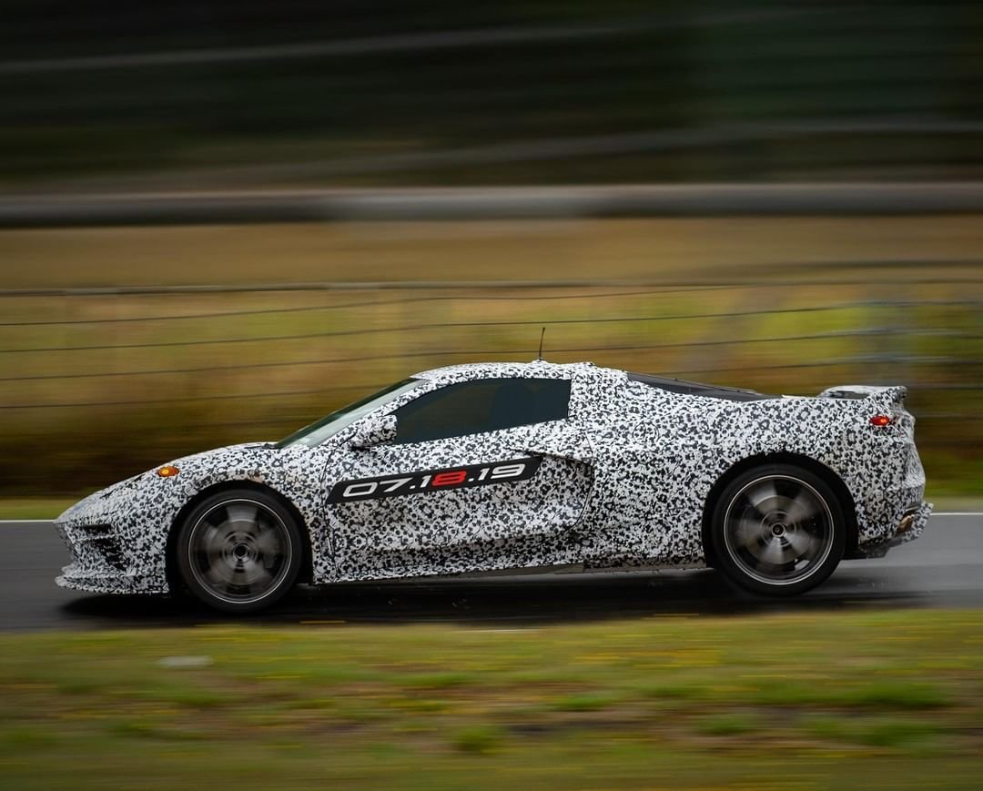 2020 Chevrolet Corvette C8-mid-engine-teaser-1
