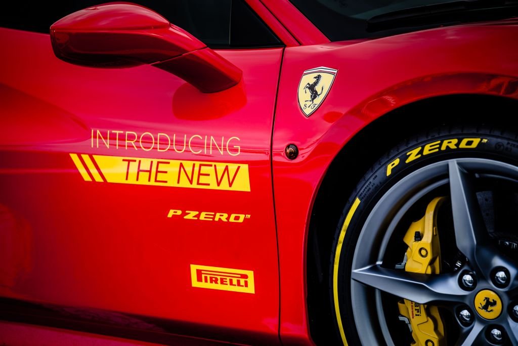Pirelli P Zero Corsa-Ferrari-tire