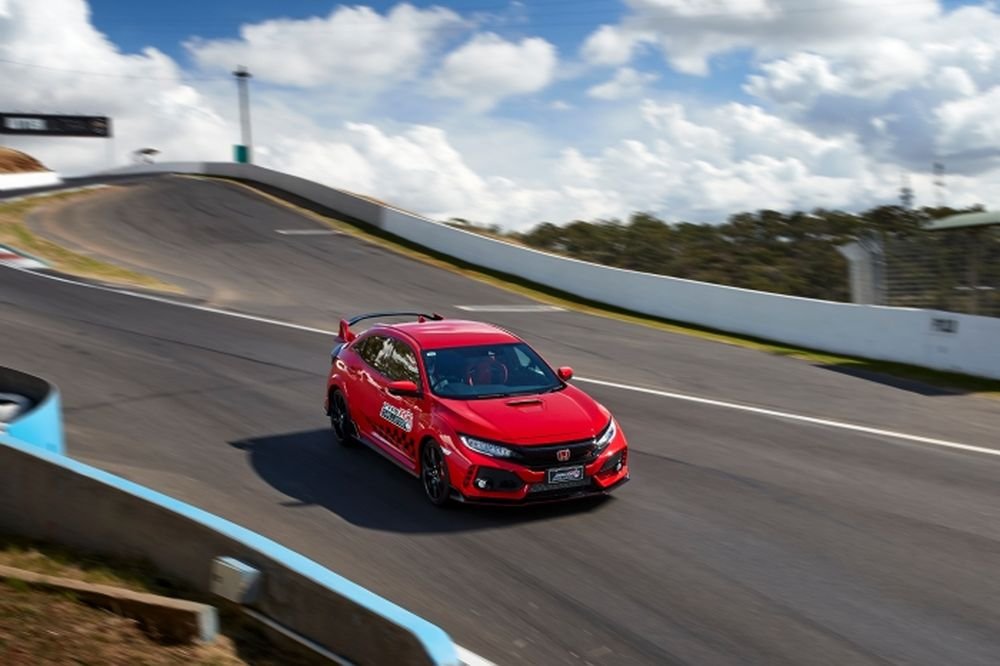 Jenson Button-Bathurst-Civic-TypeR-2